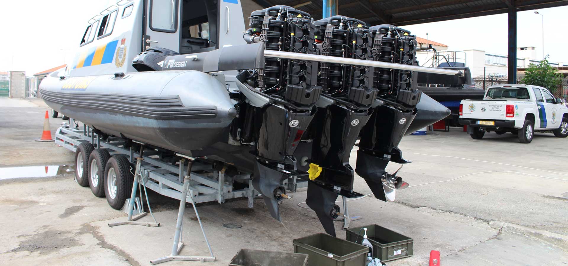 boat with 3 outboards